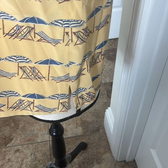 Ann May fully lined silk tank. Cute beach scene. Like new! - Picture 3 of 4